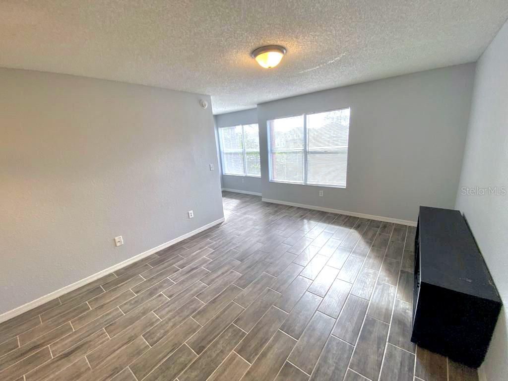 Photo of 5152 Conroy Road #1324, Orlando, FL 32811 (MLS # O6391889)