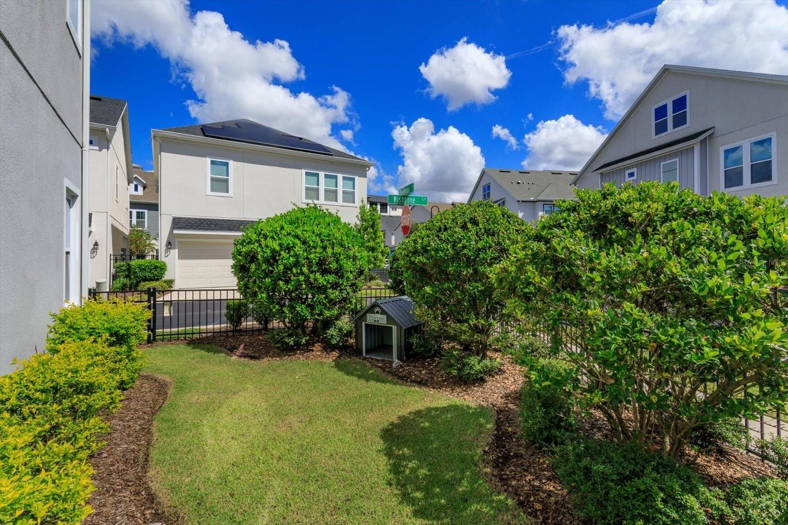 632 ROSEWOOD WAY
