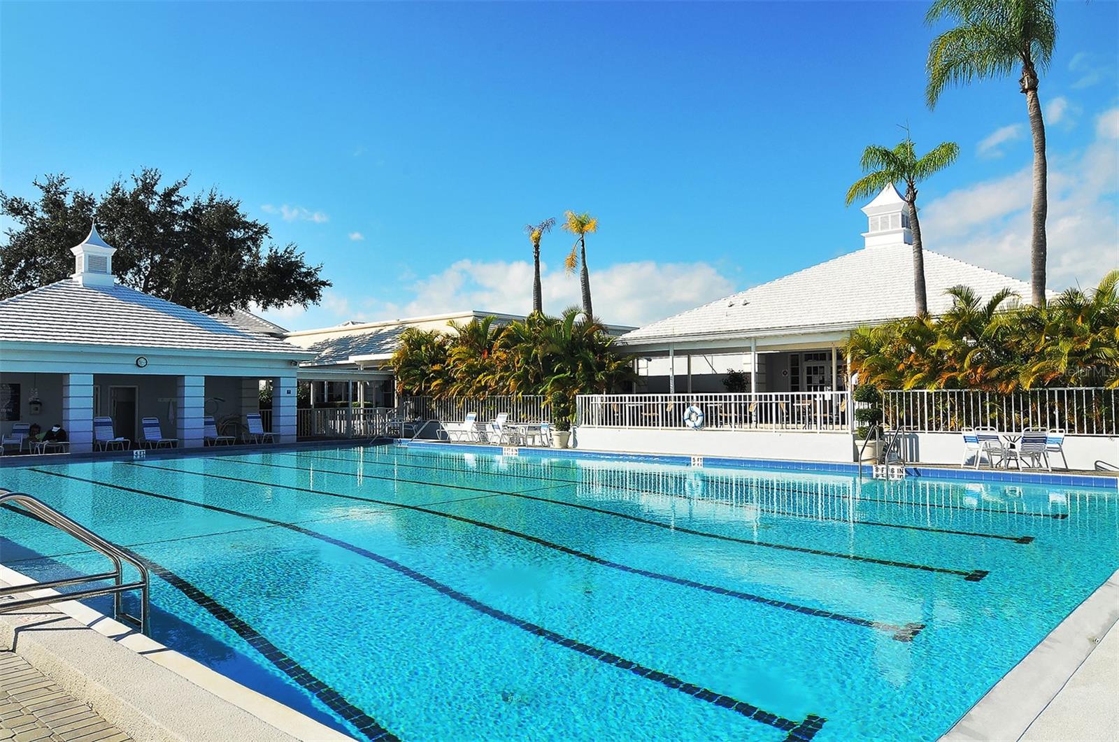 GOVERNORS GREEN - Residential