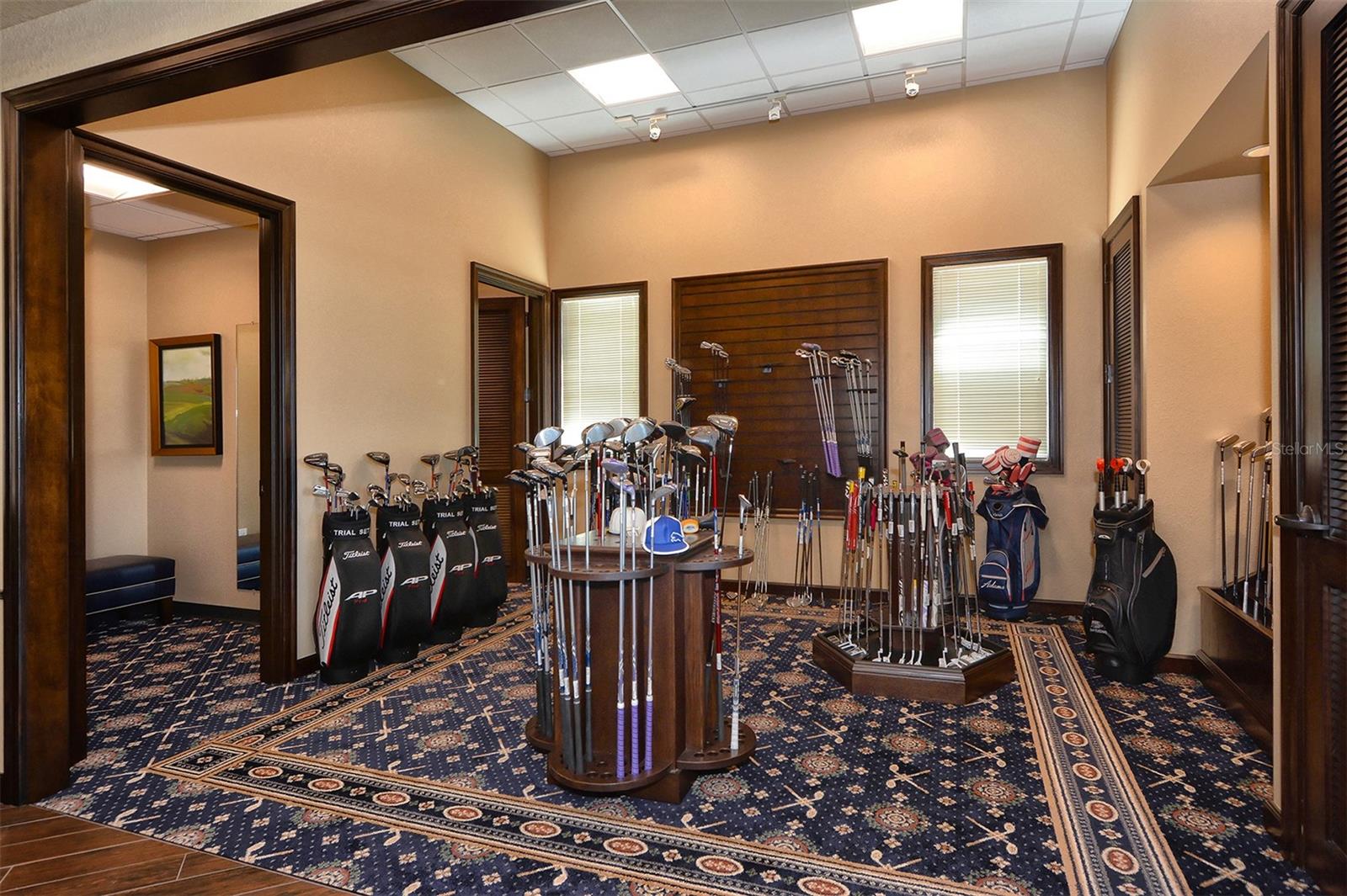 GOVERNORS GREEN - Residential