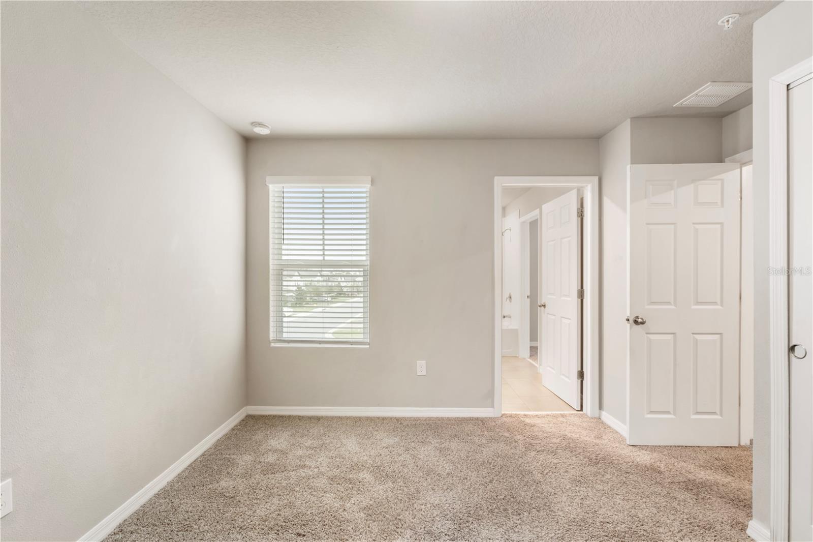 PRAIRIE MDWS - Residential Lease