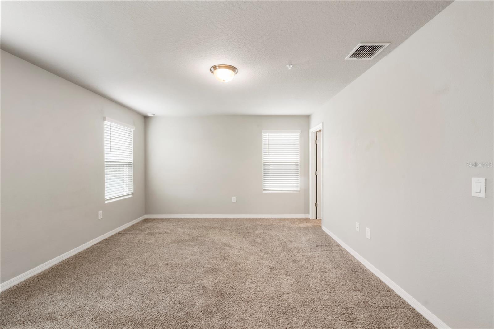 PRAIRIE MDWS - Residential Lease