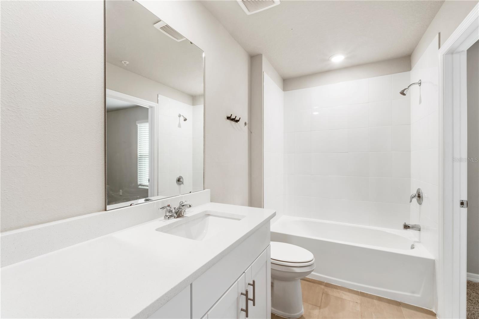 PRAIRIE MDWS - Residential Lease