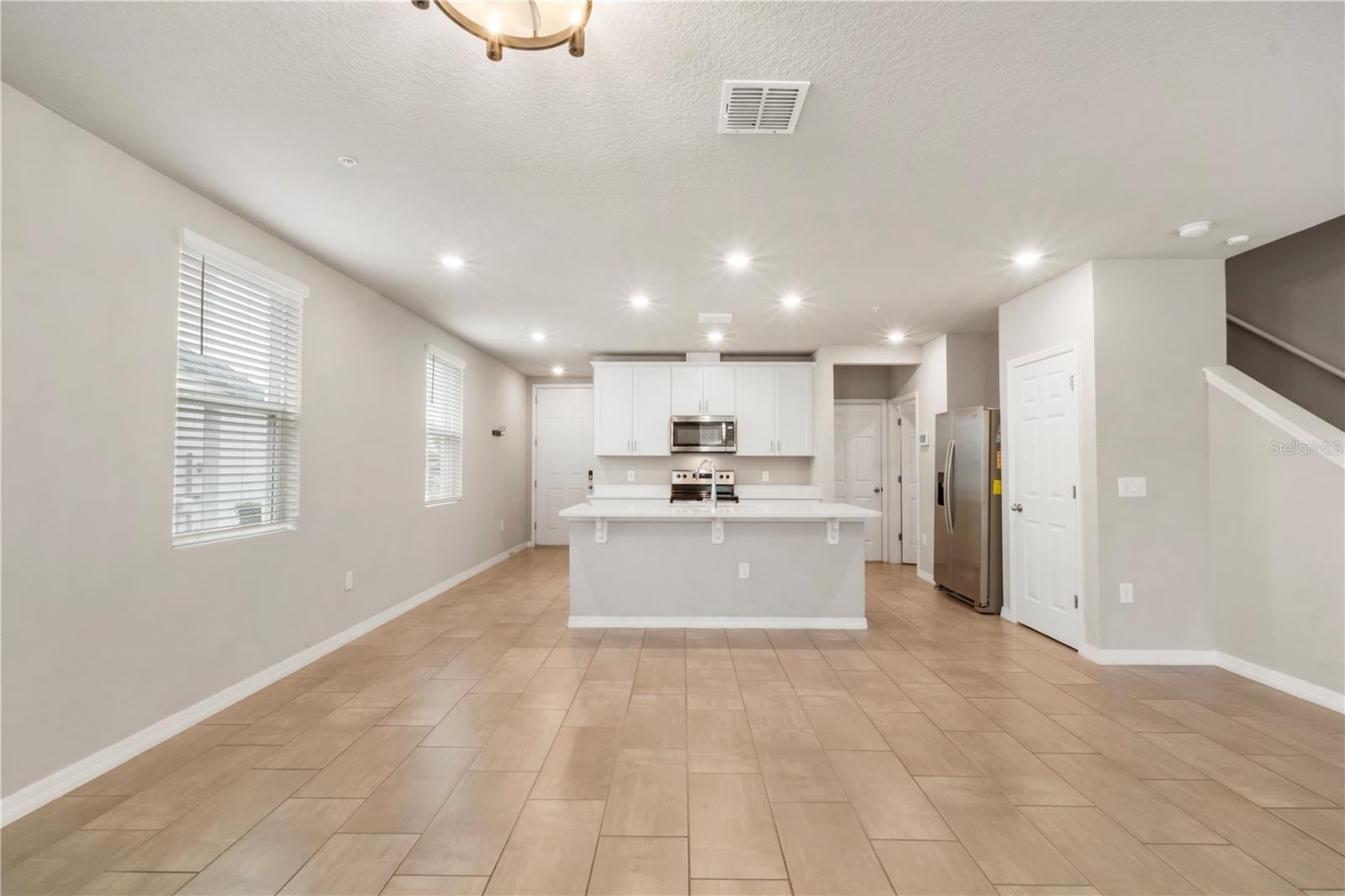 PRAIRIE MDWS - Residential Lease