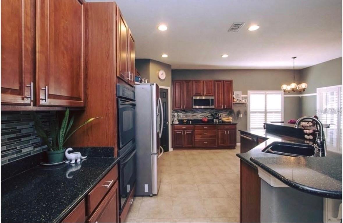 Casas a venda 4 - Jen Dantas 5548 ANSLEY WAY