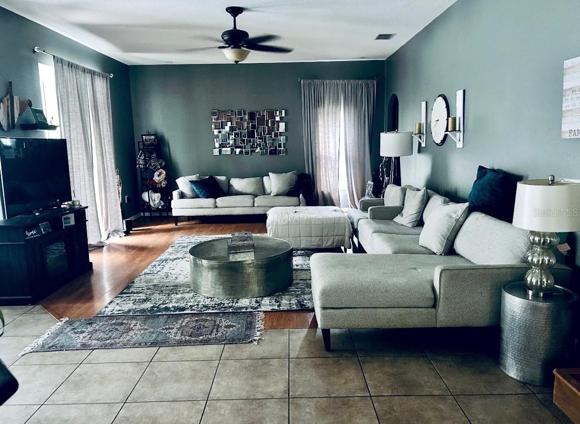 Casas a venda 3 - Jen Dantas 5548 ANSLEY WAY