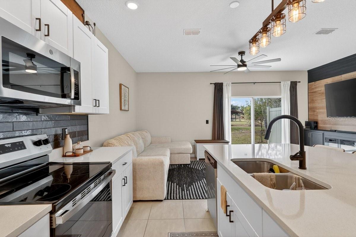 RIVERFRONT ESTATES SOUTH - Residential