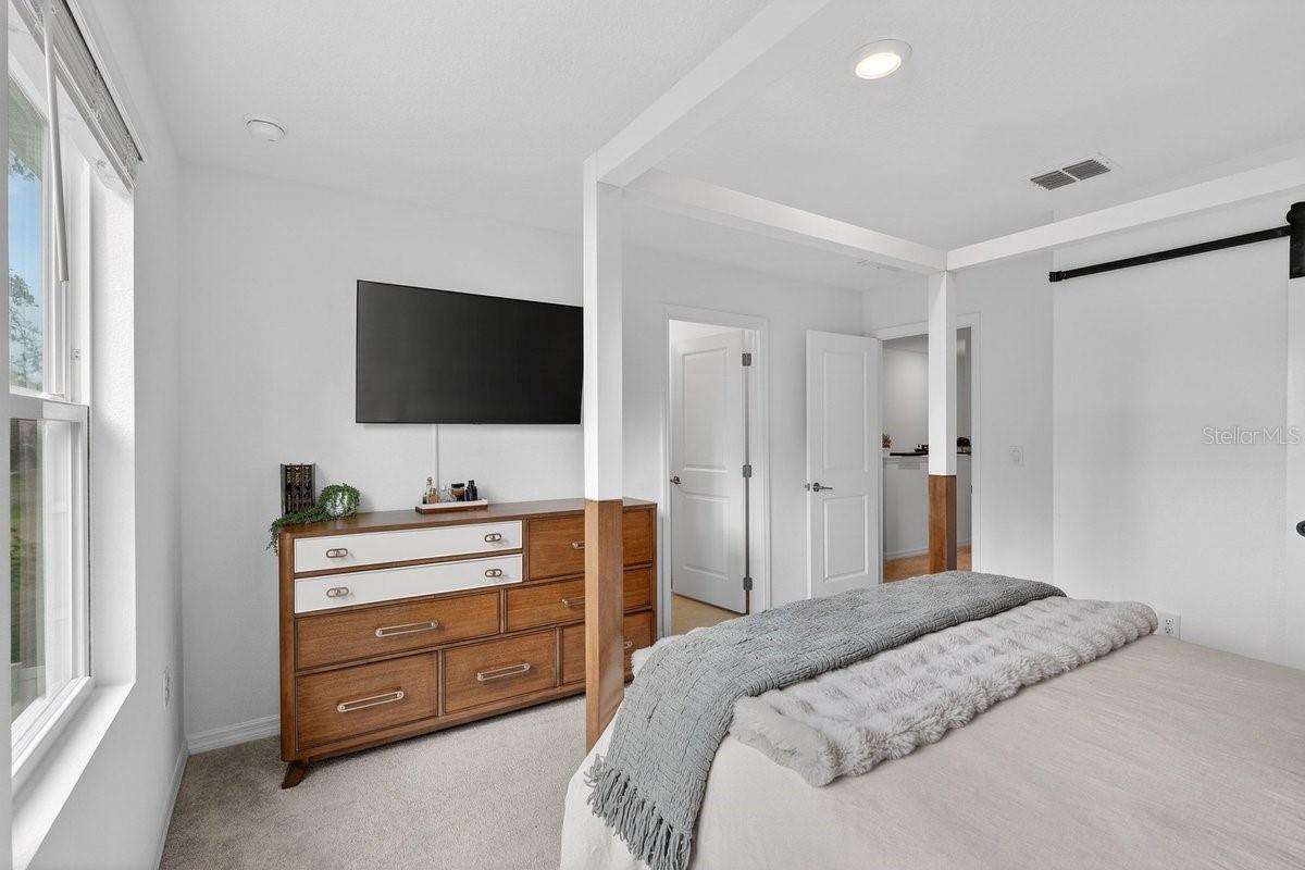 RIVERFRONT ESTATES SOUTH - Residential