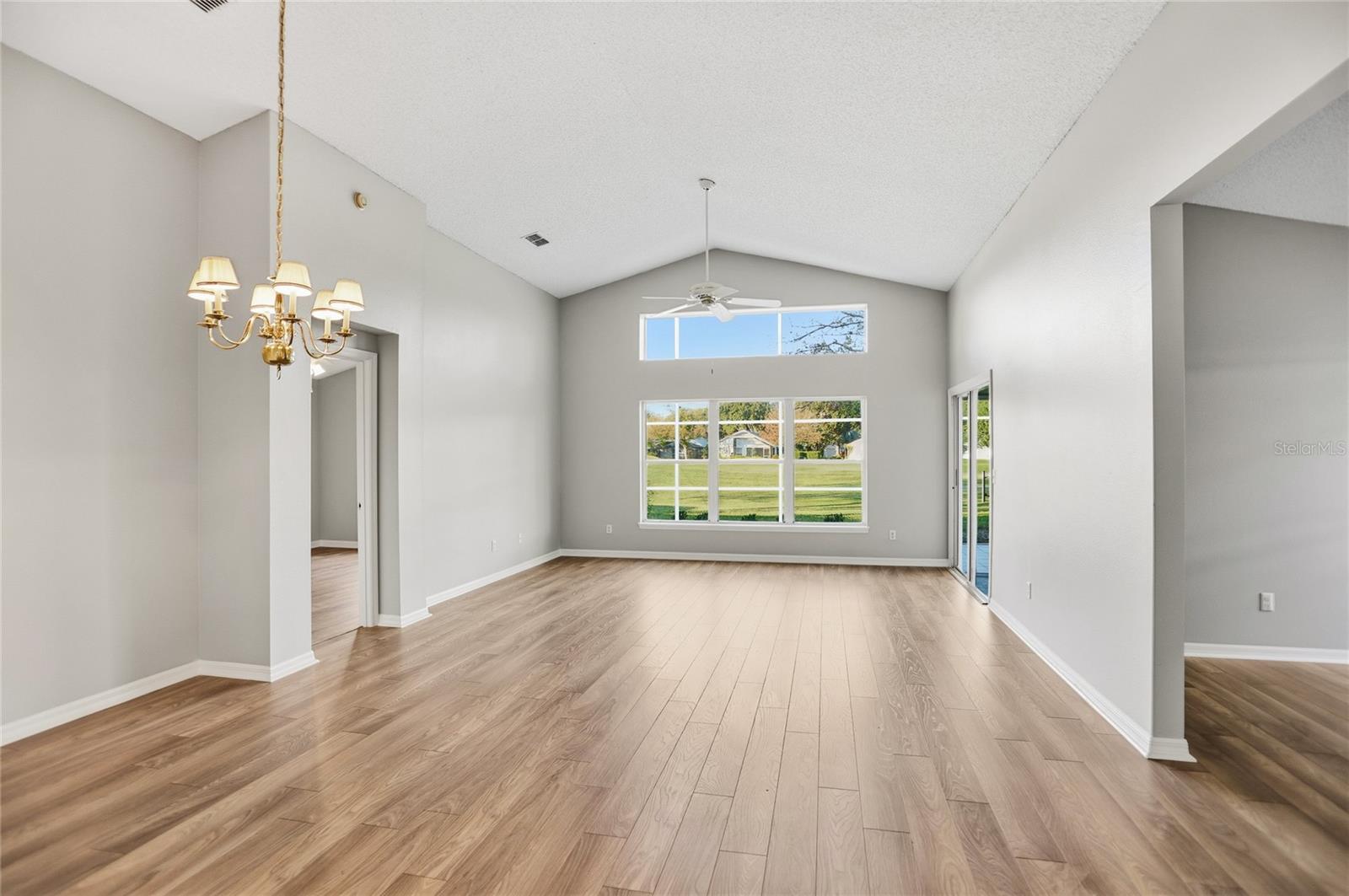 MOUNT DORA COUNTRY CLUB MOUNT DORA PH 02-1 - Residential