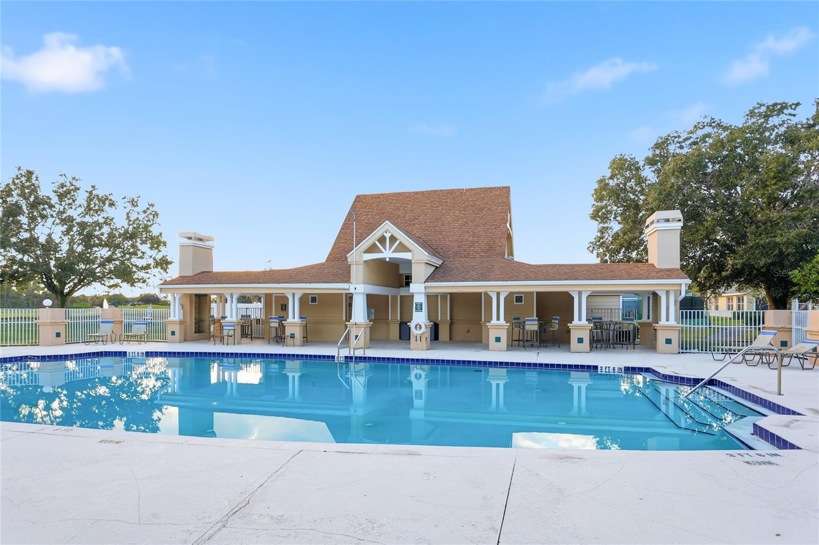 MOUNT DORA COUNTRY CLUB MOUNT DORA PH 02-1 - Residential