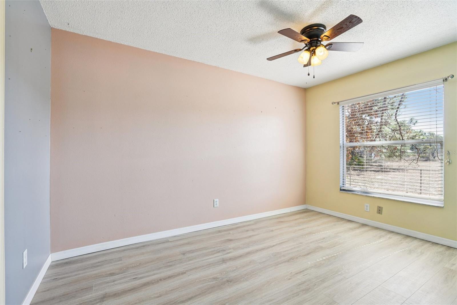 ROYAL HIGHLANDS - Residential