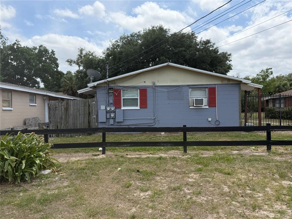 Photo of 9407 Grandfield Road, Thonotosassa, FL 33592 (MLS # TB8500030)