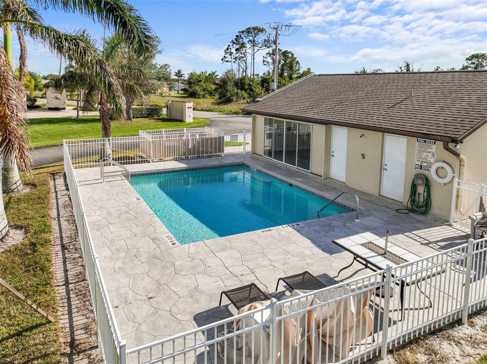 LAKE SUZY VILLAS - Residential