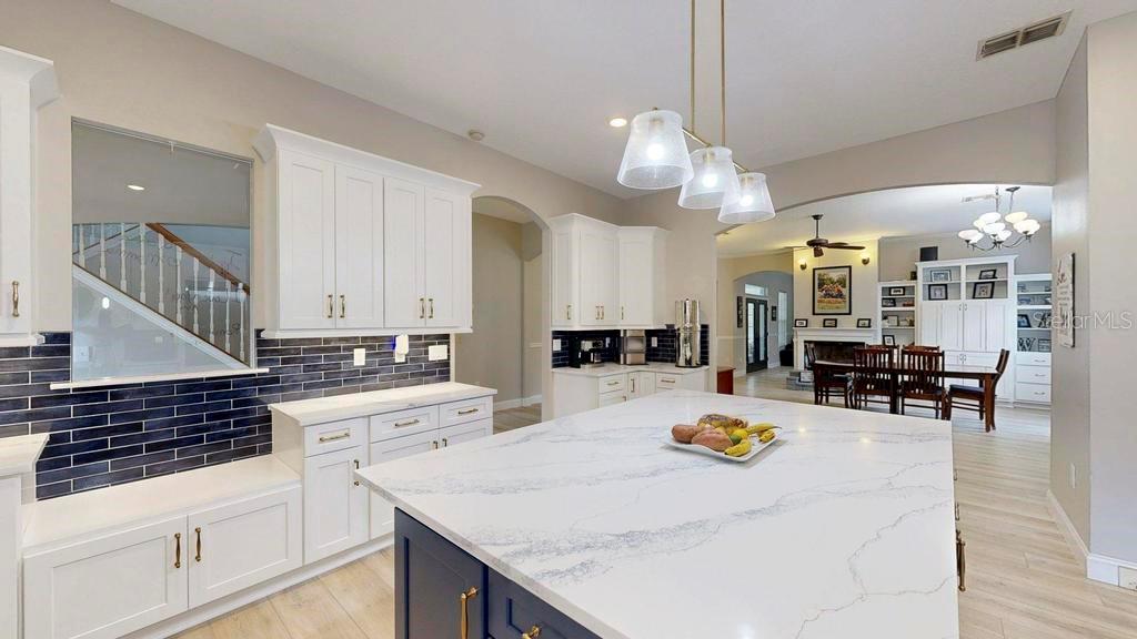 ROYAL HIGHLANDS - Residential