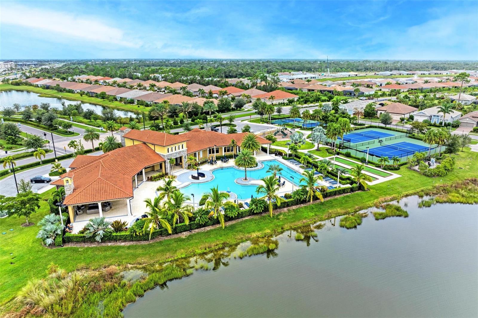 RENAISSANCE AT WEST VILLAGES - Residential