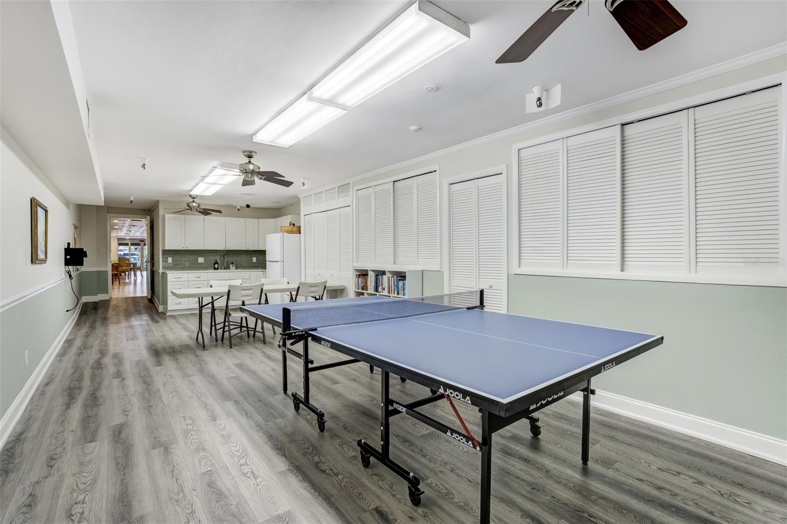 HARBOUR CLUB CONDO 3 - Residential