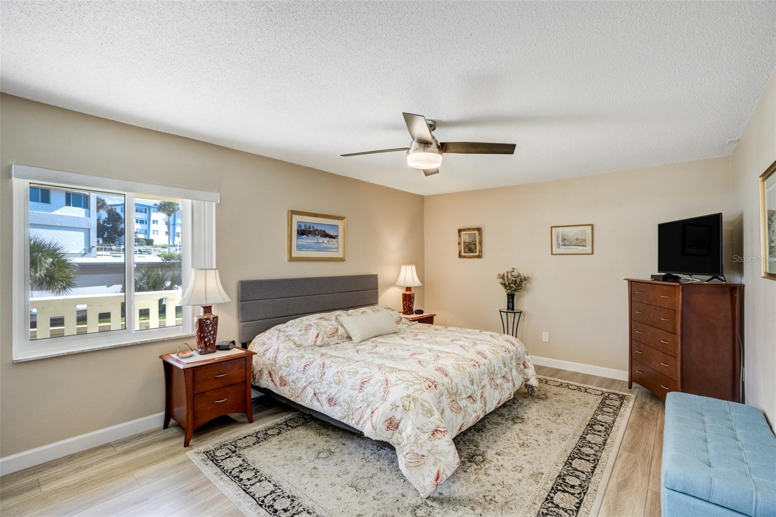 HARBOUR CLUB CONDO 3 - Residential