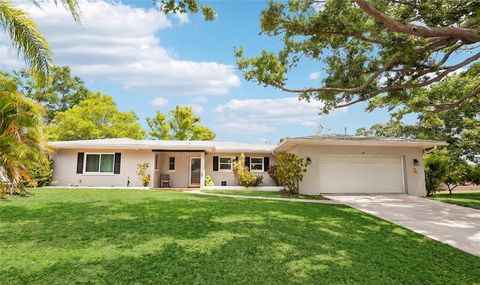 Photo of 992 Hillwood Drive, Dunedin, FL 34698 (MLS # TB8502823)