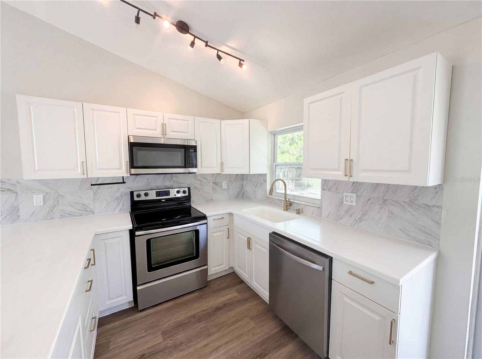 VENICE ESTATES 1ST ADD - Residential