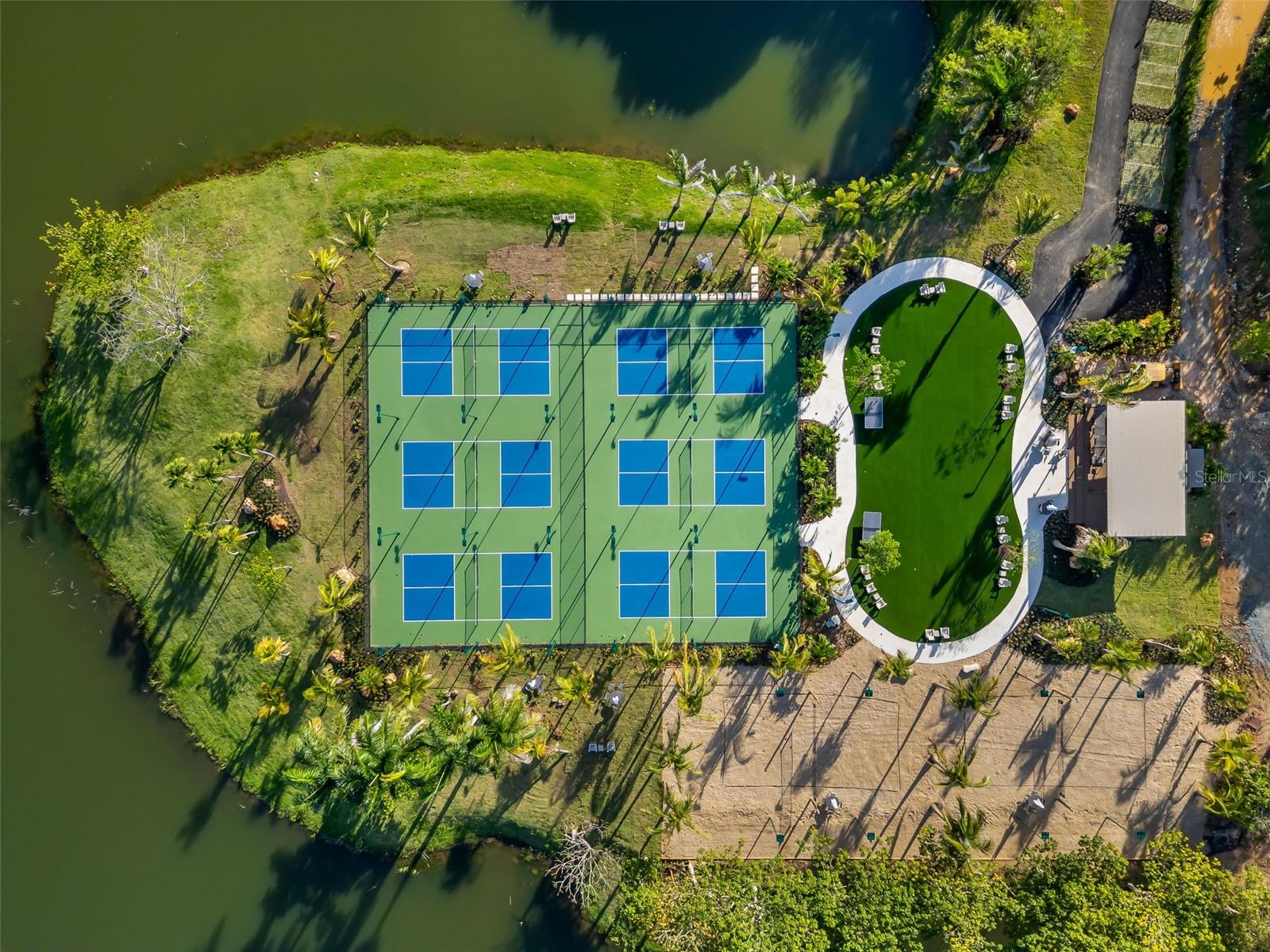 SABANERA DE DORADO - Residential