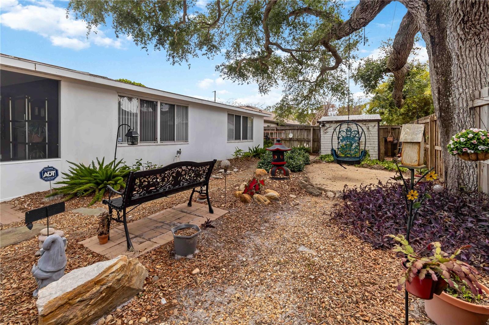 RAINTREE BY LAKE - Residential