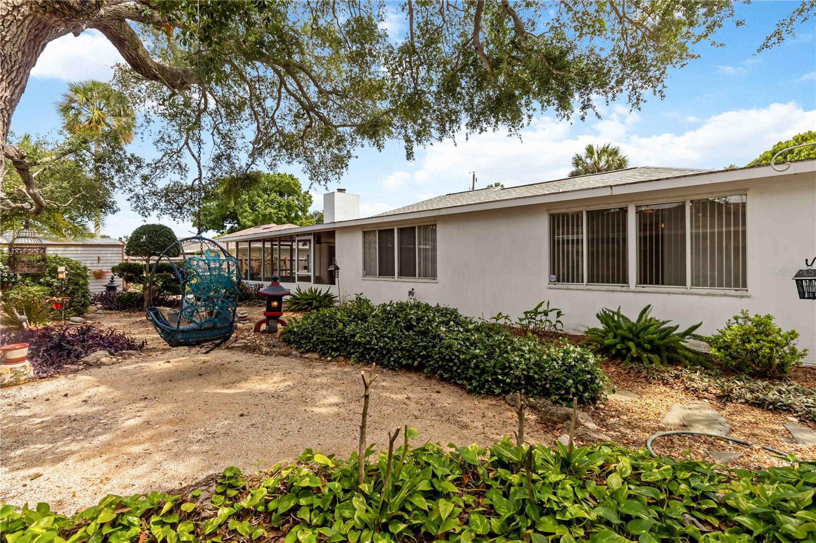 RAINTREE BY LAKE - Residential