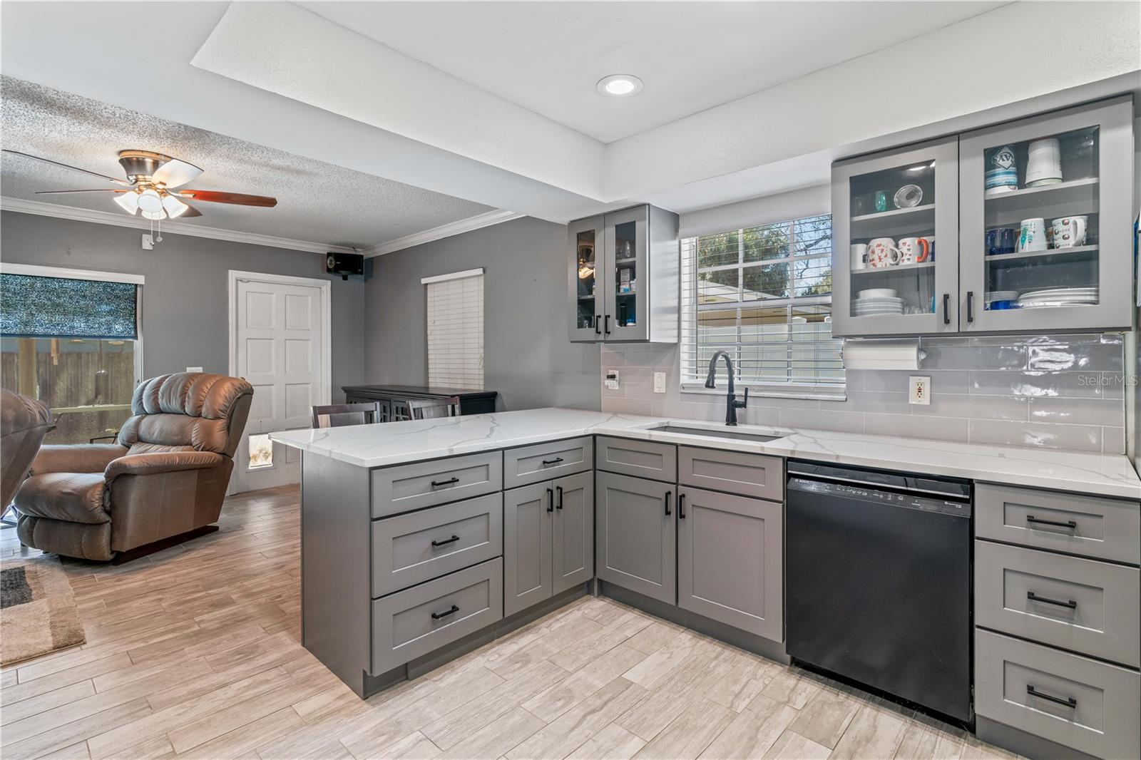 MARYLAND MANOR REV - Residential