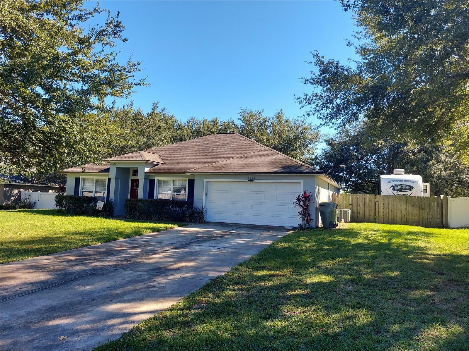 2236 LAKE POINTE CIRCLE