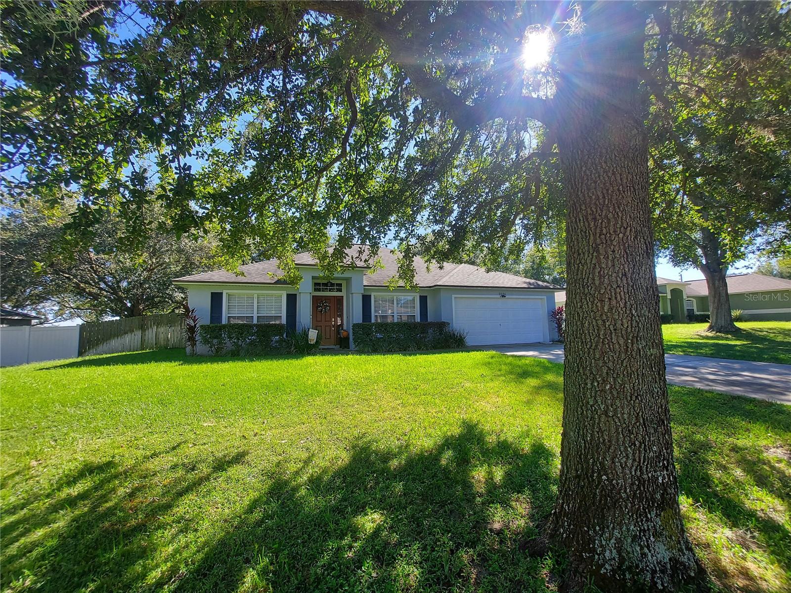 2236 LAKE POINTE CIRCLE