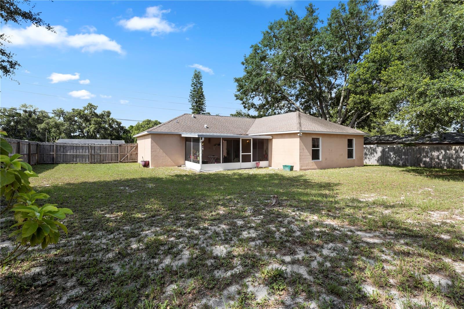 DELTONA LAKES UNIT 42 - Residential Lease