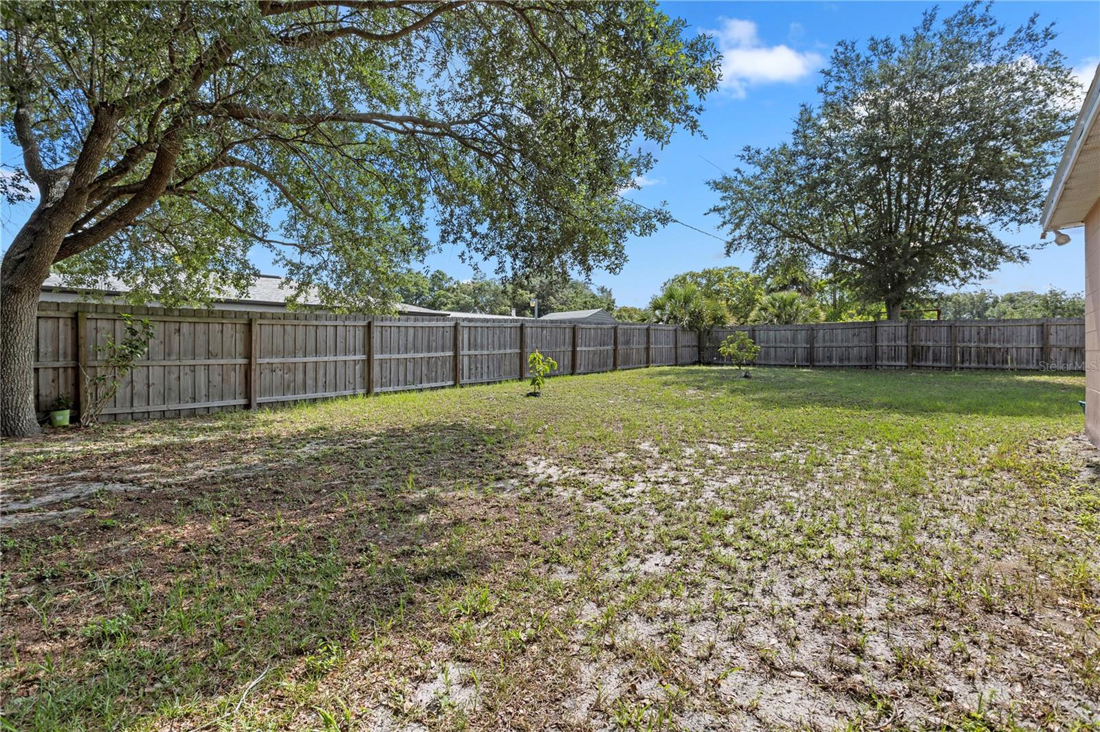 DELTONA LAKES UNIT 42 - Residential Lease