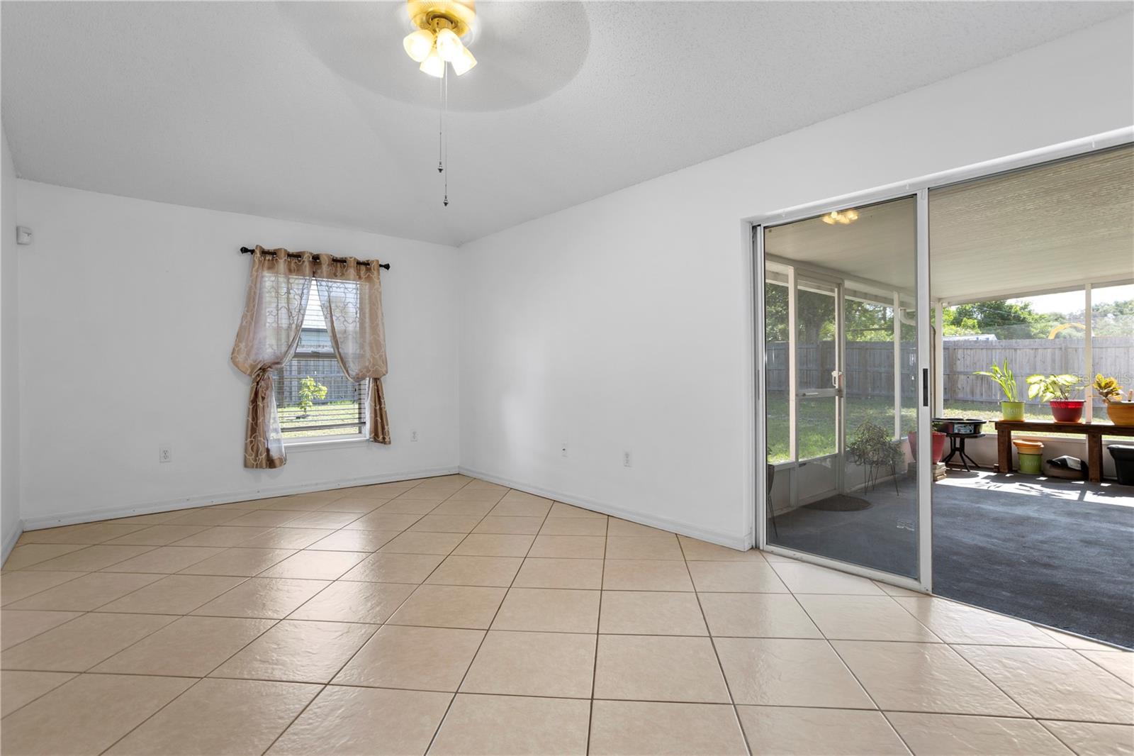 DELTONA LAKES UNIT 42 - Residential Lease