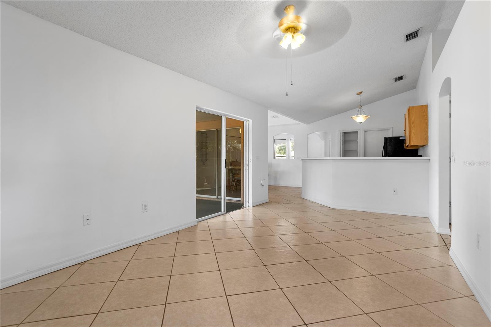 DELTONA LAKES UNIT 42 - Residential Lease