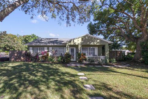 Photo of 2319 Weber Street, Orlando, FL 32803 (MLS # O6356740) Photo of 2319 Weber Street, Orlando, FL 32803 (MLS # O6356740)