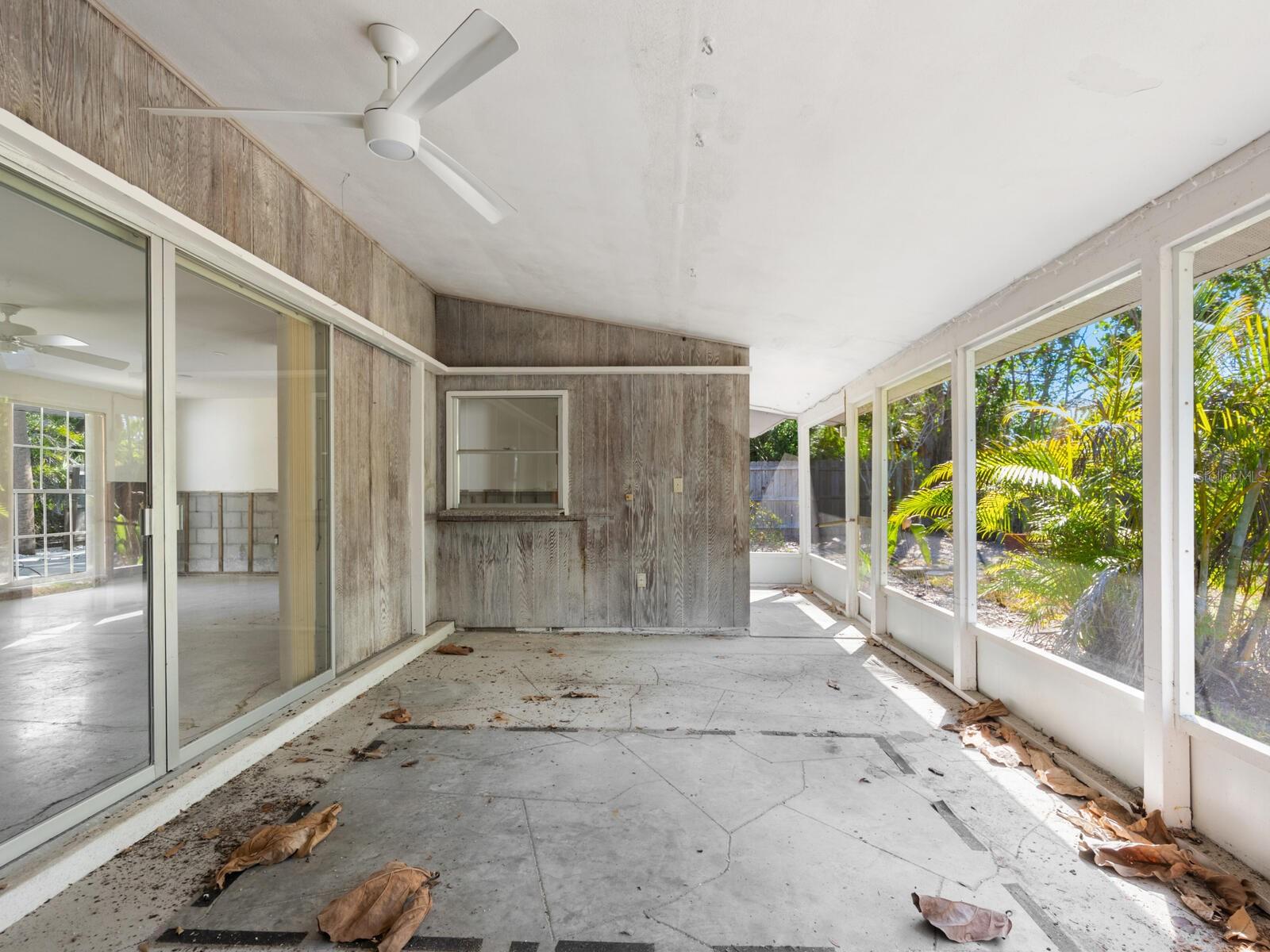 SIESTA ISLES - Residential