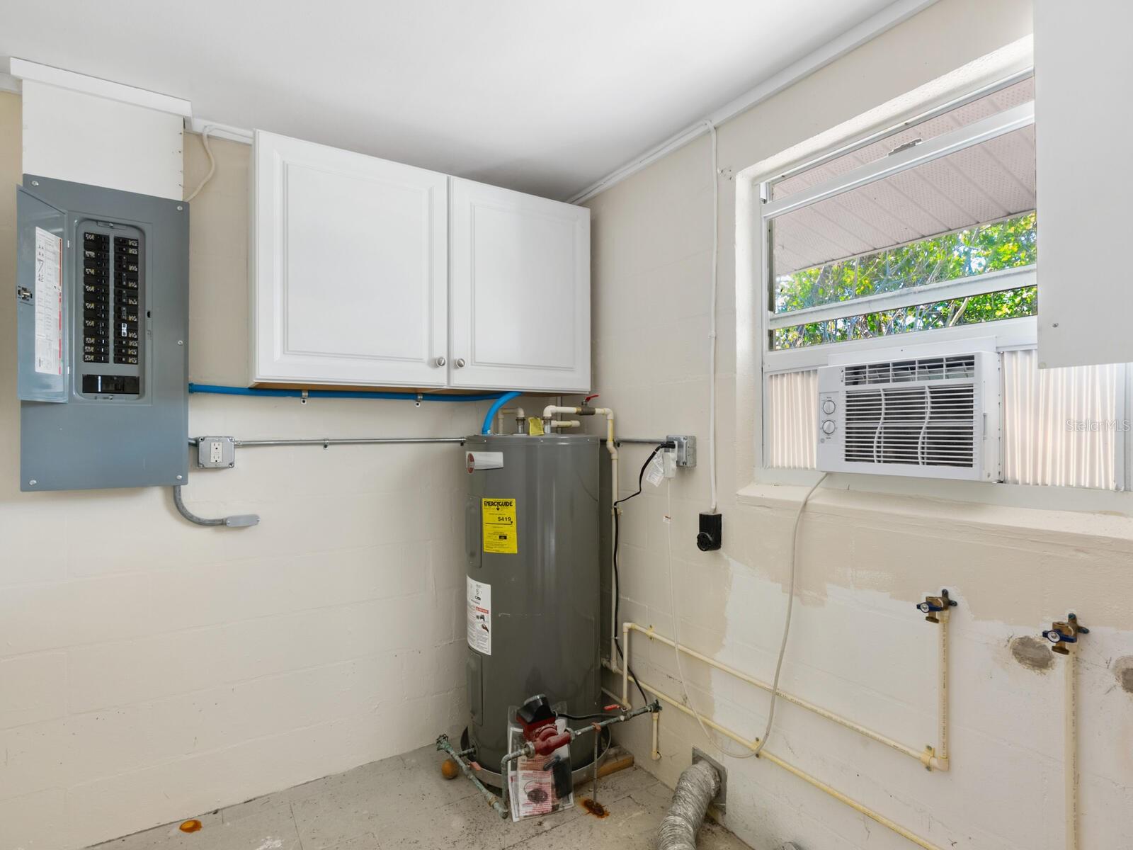 SIESTA ISLES - Residential