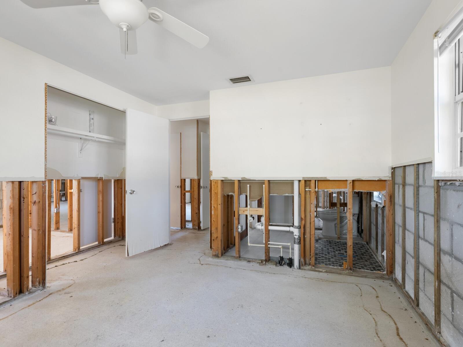 SIESTA ISLES - Residential