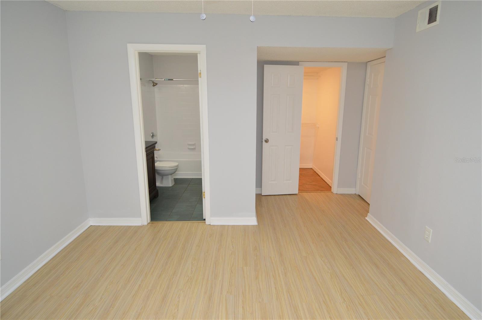 THE GRAND RESERVE CONDO - Residential Lease