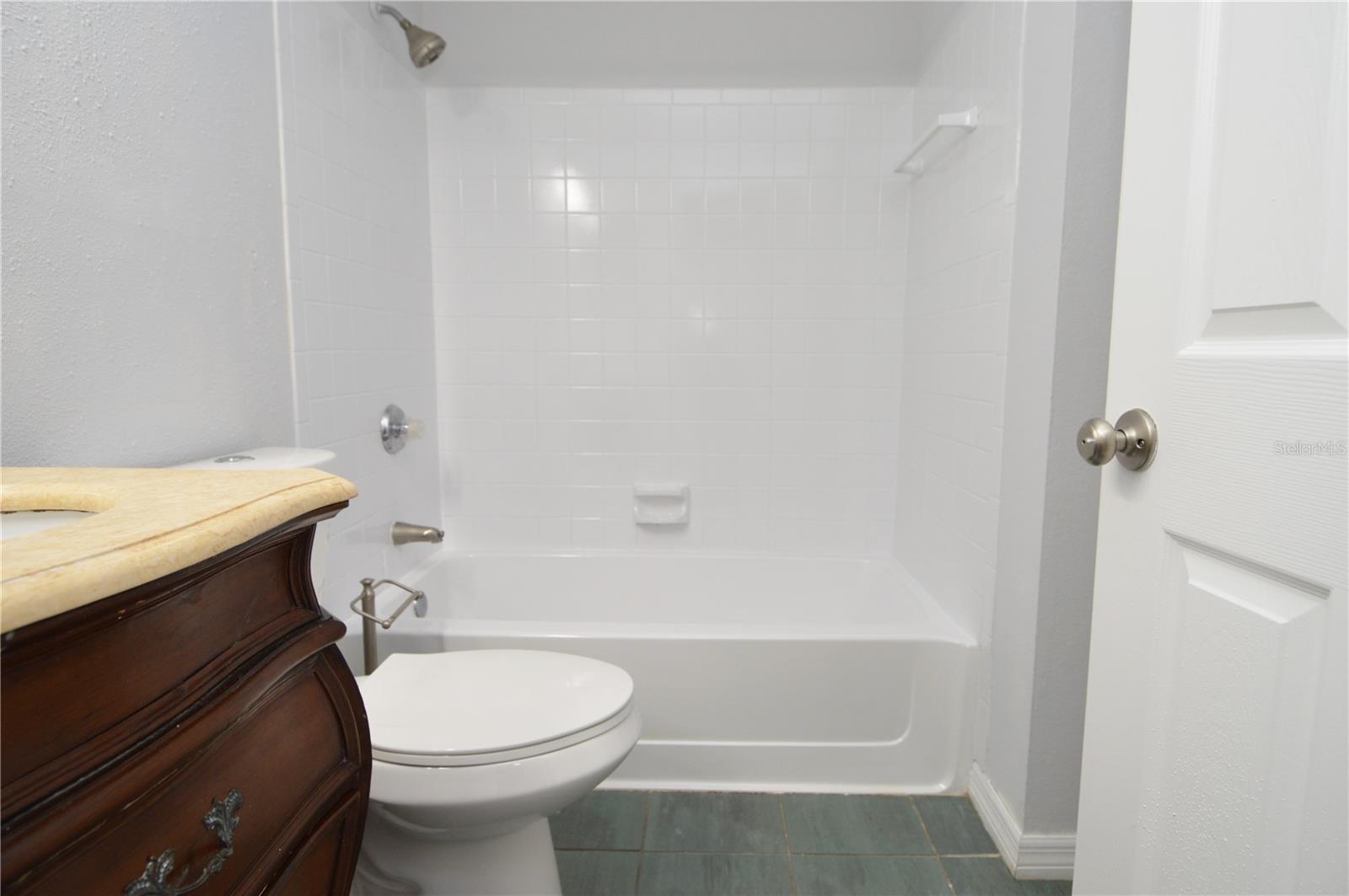 THE GRAND RESERVE CONDO - Residential Lease