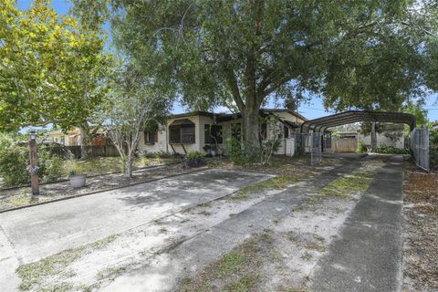 Photo of 1418 Corinthian Avenue, Deltona, FL 32725 (MLS # O6348603)