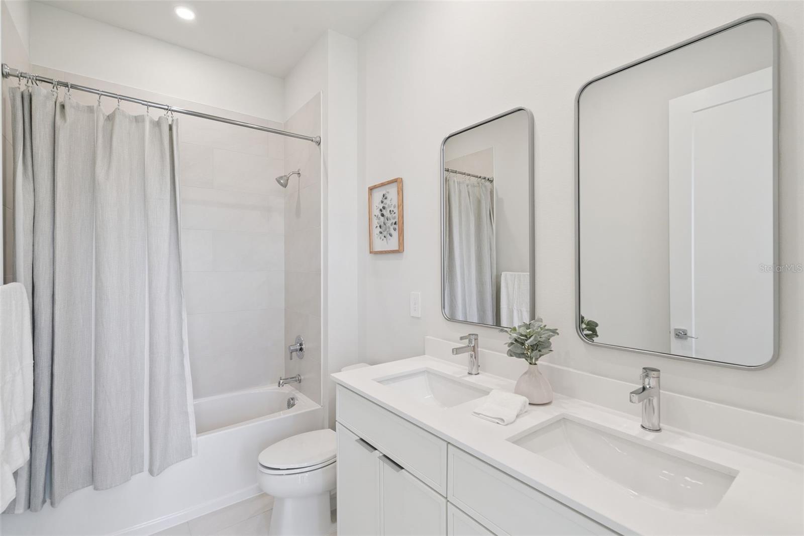 BOULEVARD OAKS OF LADY LAKE - Residential