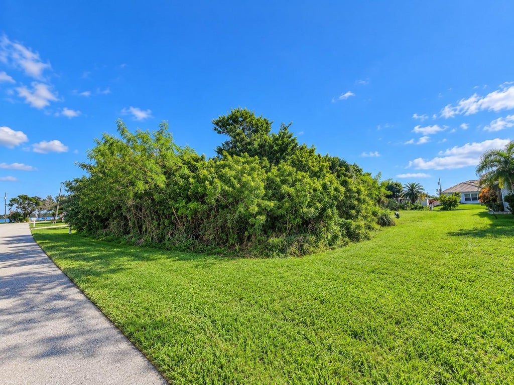 Photo of 5208 Conner Terrace, Port Charlotte, FL 33981 (MLS # C7531978)