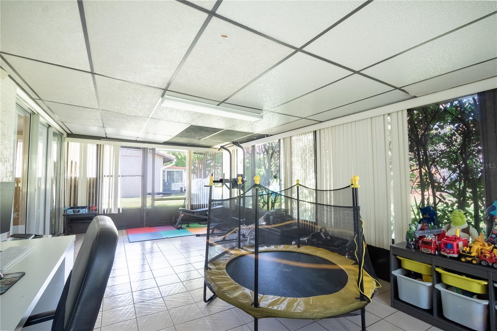 ORANGEWOOD SHADOWWOOD - Residential