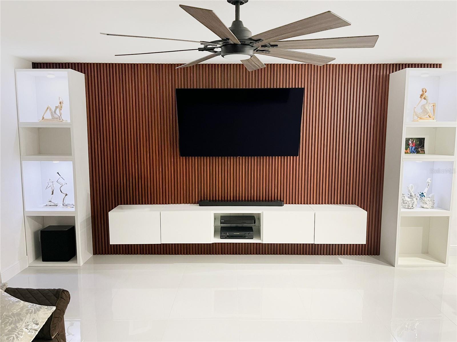 ORANGEWOOD SHADOWWOOD - Residential