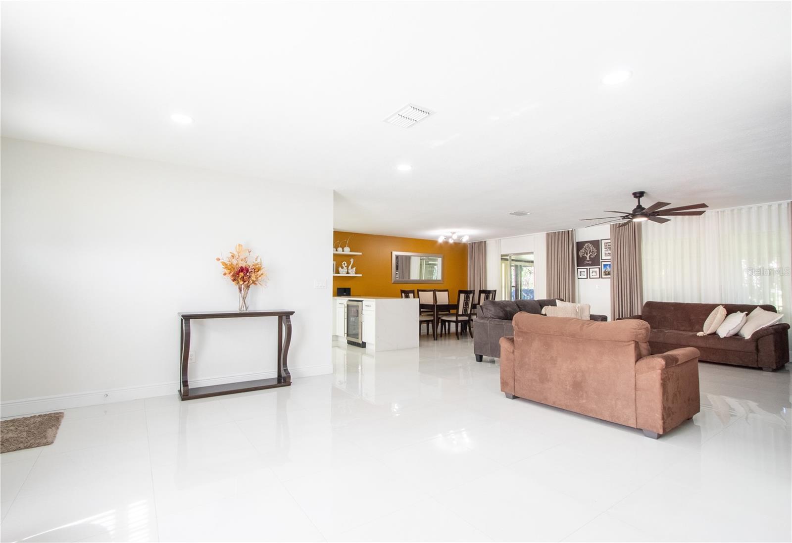 ORANGEWOOD SHADOWWOOD - Residential
