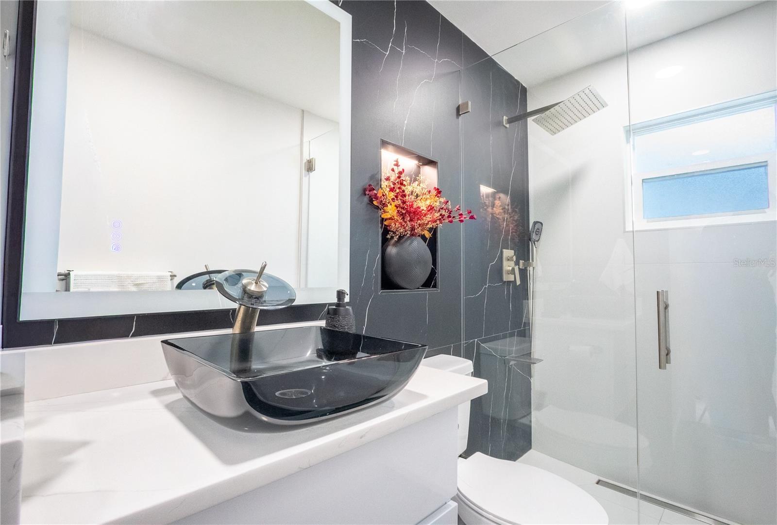 ORANGEWOOD SHADOWWOOD - Residential