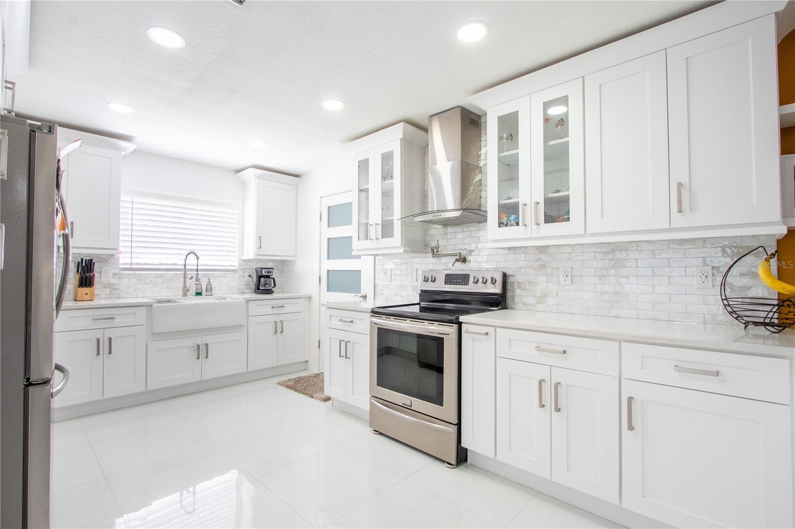 ORANGEWOOD SHADOWWOOD - Residential
