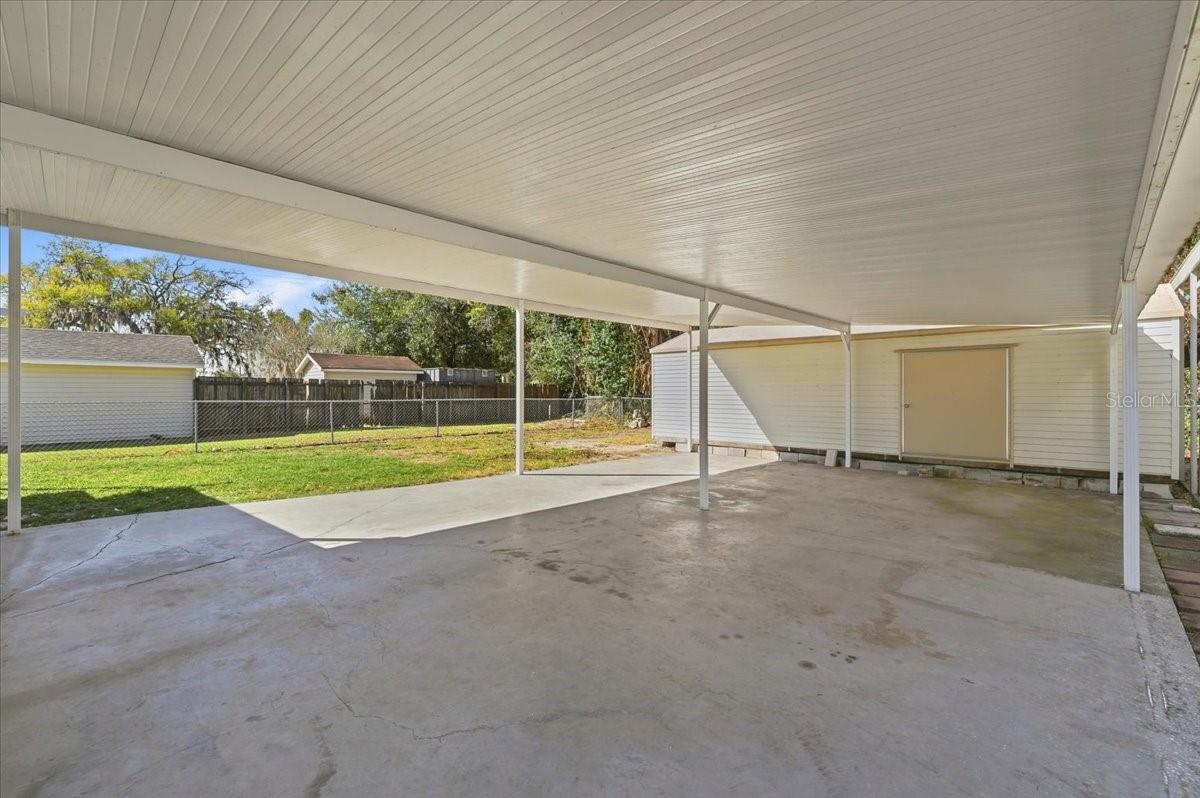 ARIANA COURT - Residential