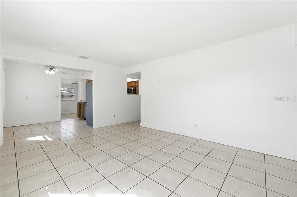 ARIANA COURT - Residential