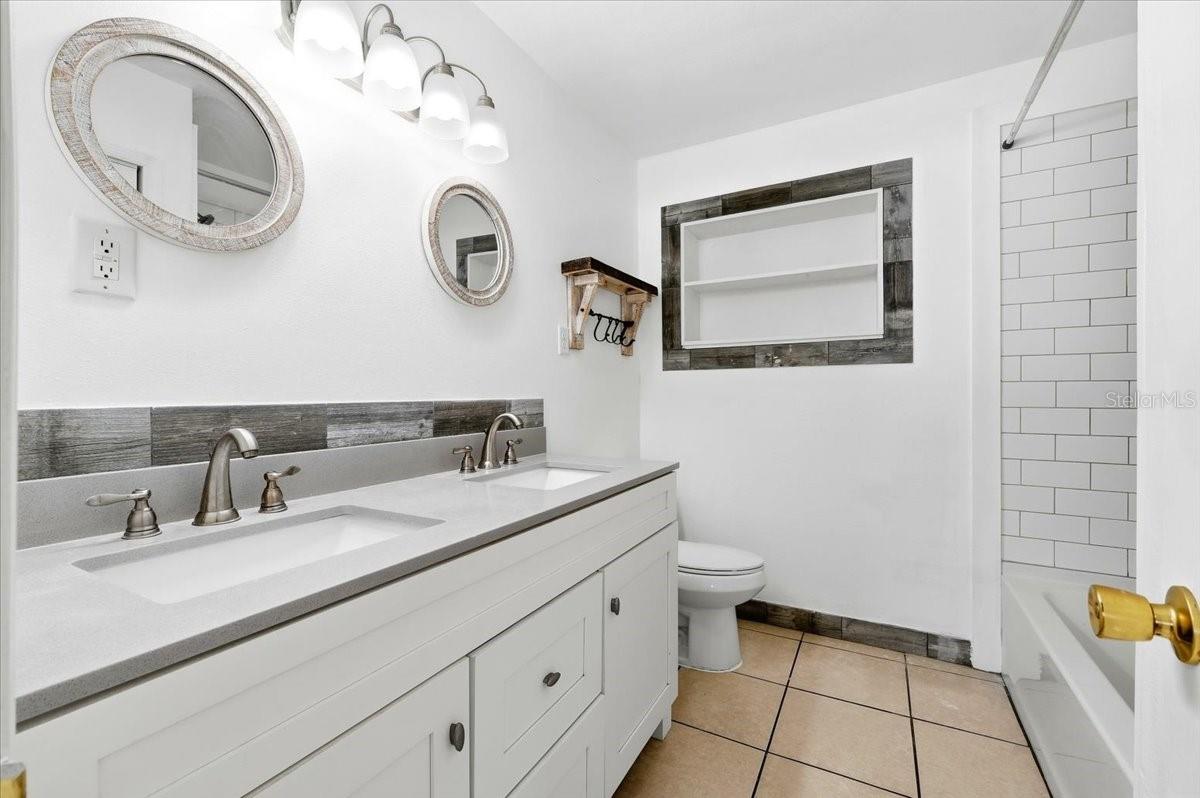 ARIANA COURT - Residential